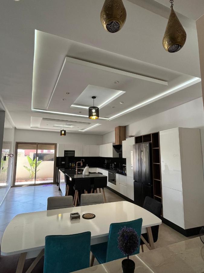 Villa Moderne A 5 Min De La Plage Avec Jardin Et 3 Salons Suvayr Dış mekan fotoğraf