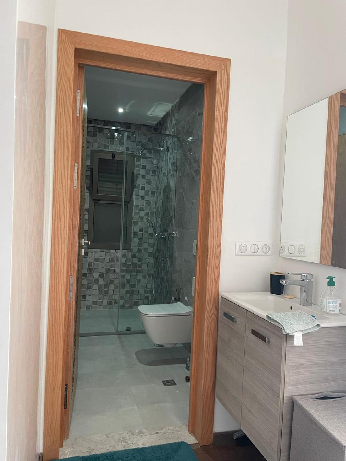 Villa Moderne A 5 Min De La Plage Avec Jardin Et 3 Salons Suvayr Dış mekan fotoğraf
